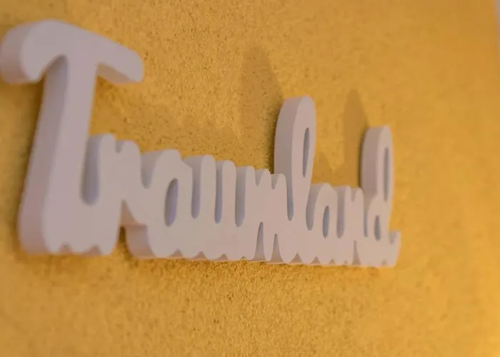 Mountain Apart نيوستيف ام ستوبيتا